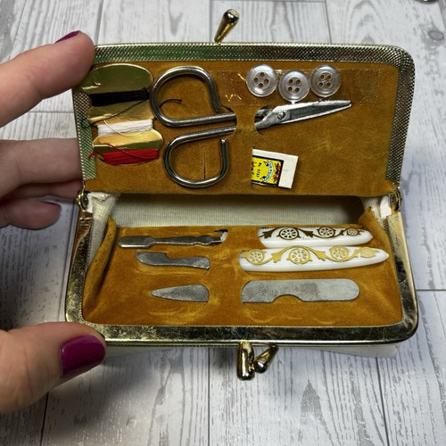 Vintage sewing kit compact - kit,