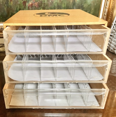 Dmc wooden drawer cabinet - 3,